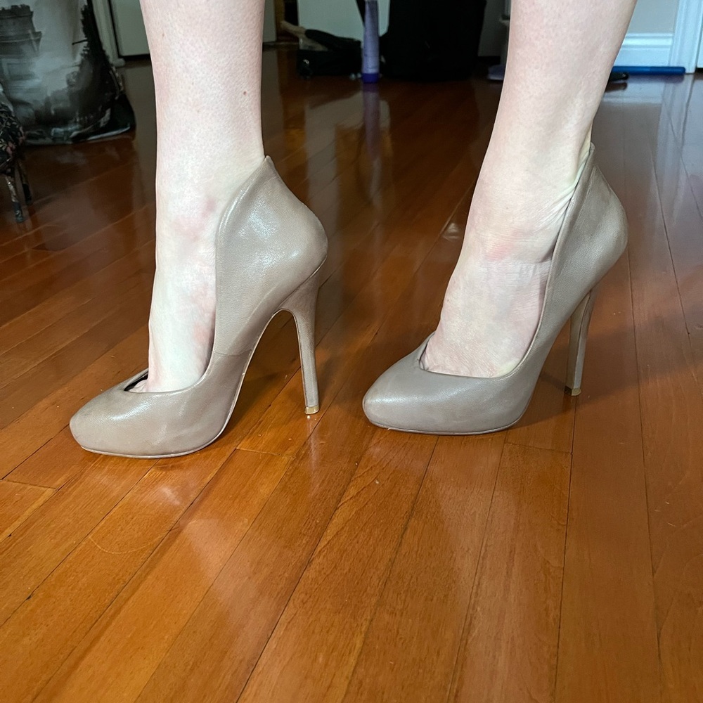 Aldo Taupe High Heels sz 5
